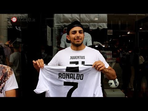 Cristiano Ronaldo alla Juventus: la reazione dei tifosi in coda per la maglia di CR7 | Notizie.it