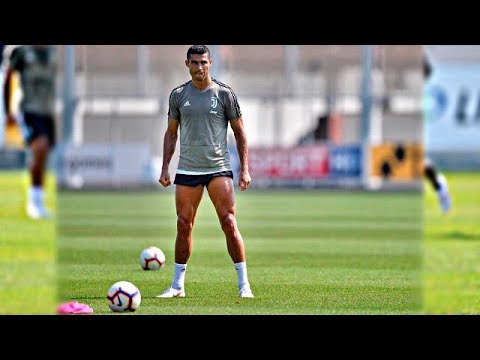 Cristiano Ronaldo third training and feints, goals in training at Juventus