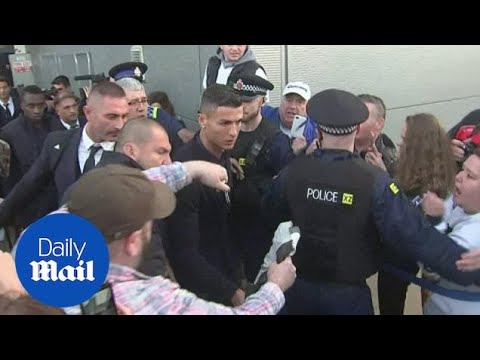 Cristiano Ronaldo and Juventus’ players arrive in Manchester