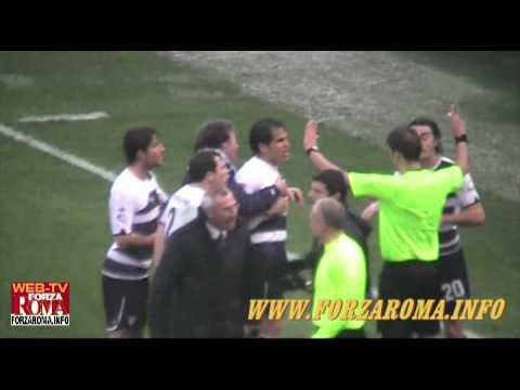 Roma-Lazio 2-0 Testata di Radu a Simplicio e coro Curva Sud “State a rosicà” – 13/03/2011