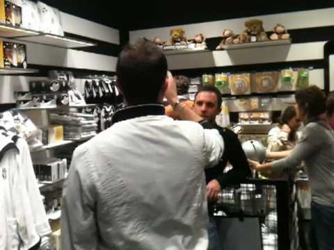 TOMMASO ALLA JUVE STORE.MOV