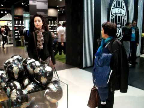 Cassara's family allo juventus store del nuovo stadio