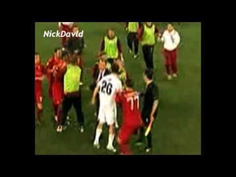 Lazio 1-2 AS Roma – Radu Stefan kicks Mexes and fights after match [18/04/2010]